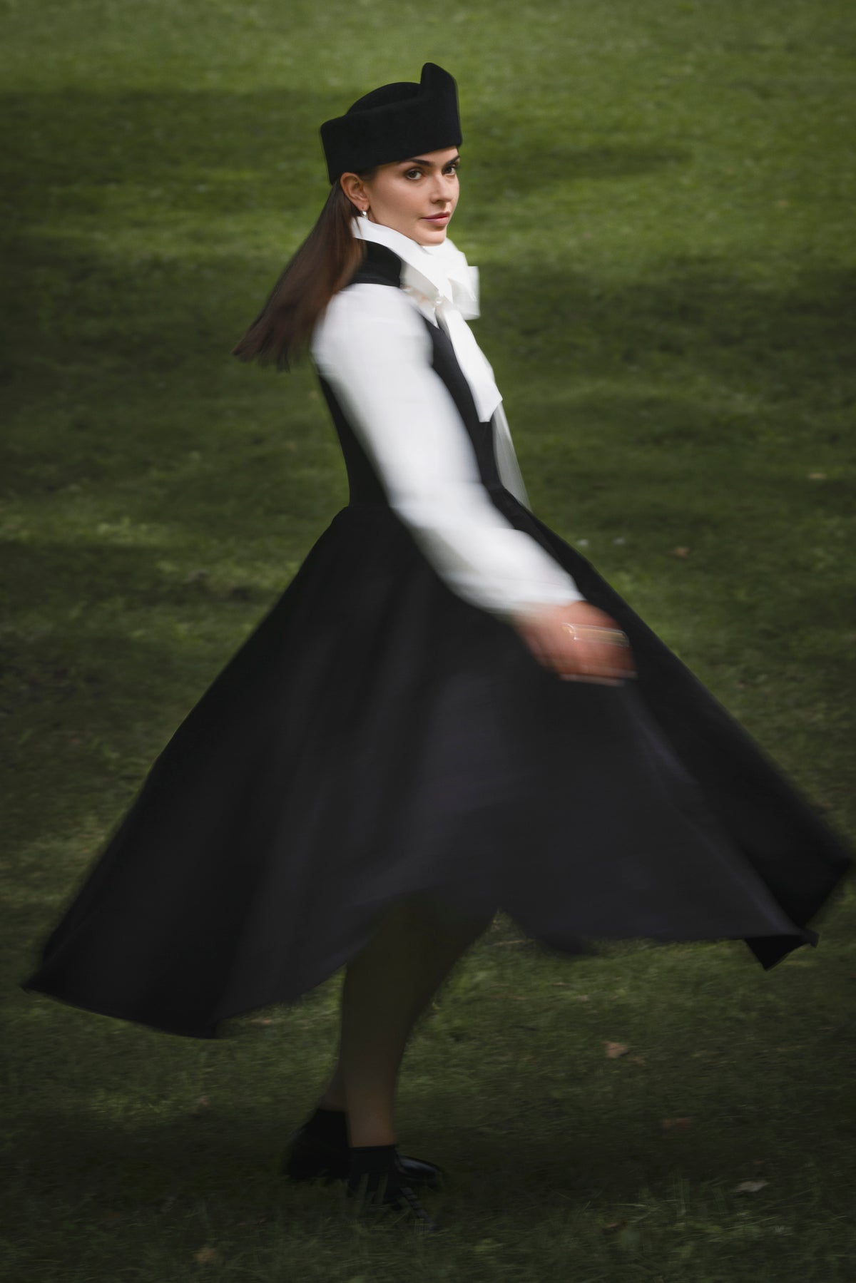 BLACK JUMPER