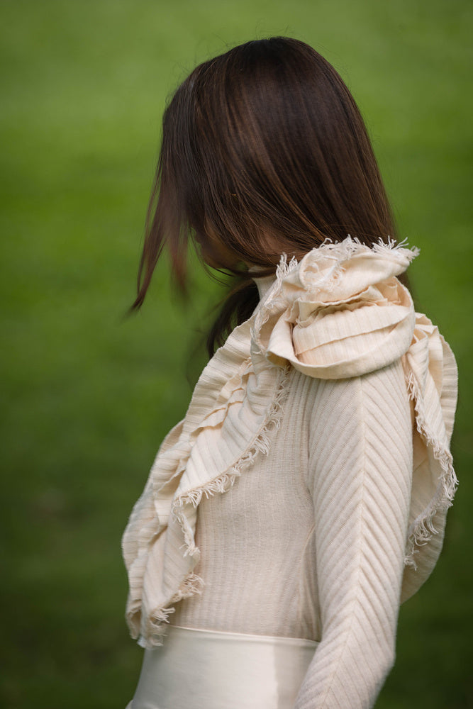 ROSETTE KNIT SWEATER